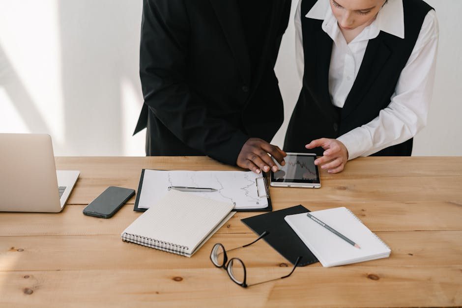 Startseite eines neu strukturierten B2B-Webauftritts auf einem Laptop